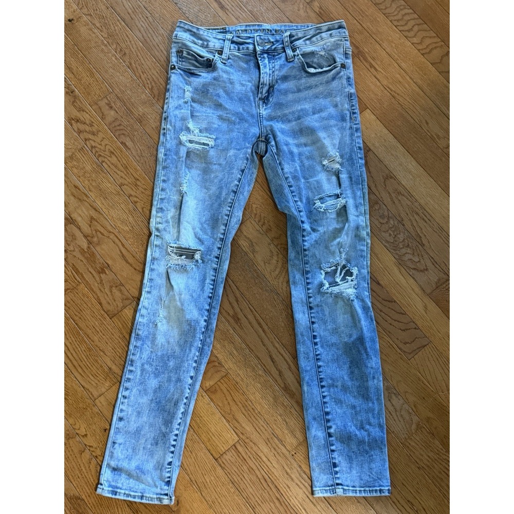 American Eagle Outfitters AEO skinny jeans casual distressed knee acid wash